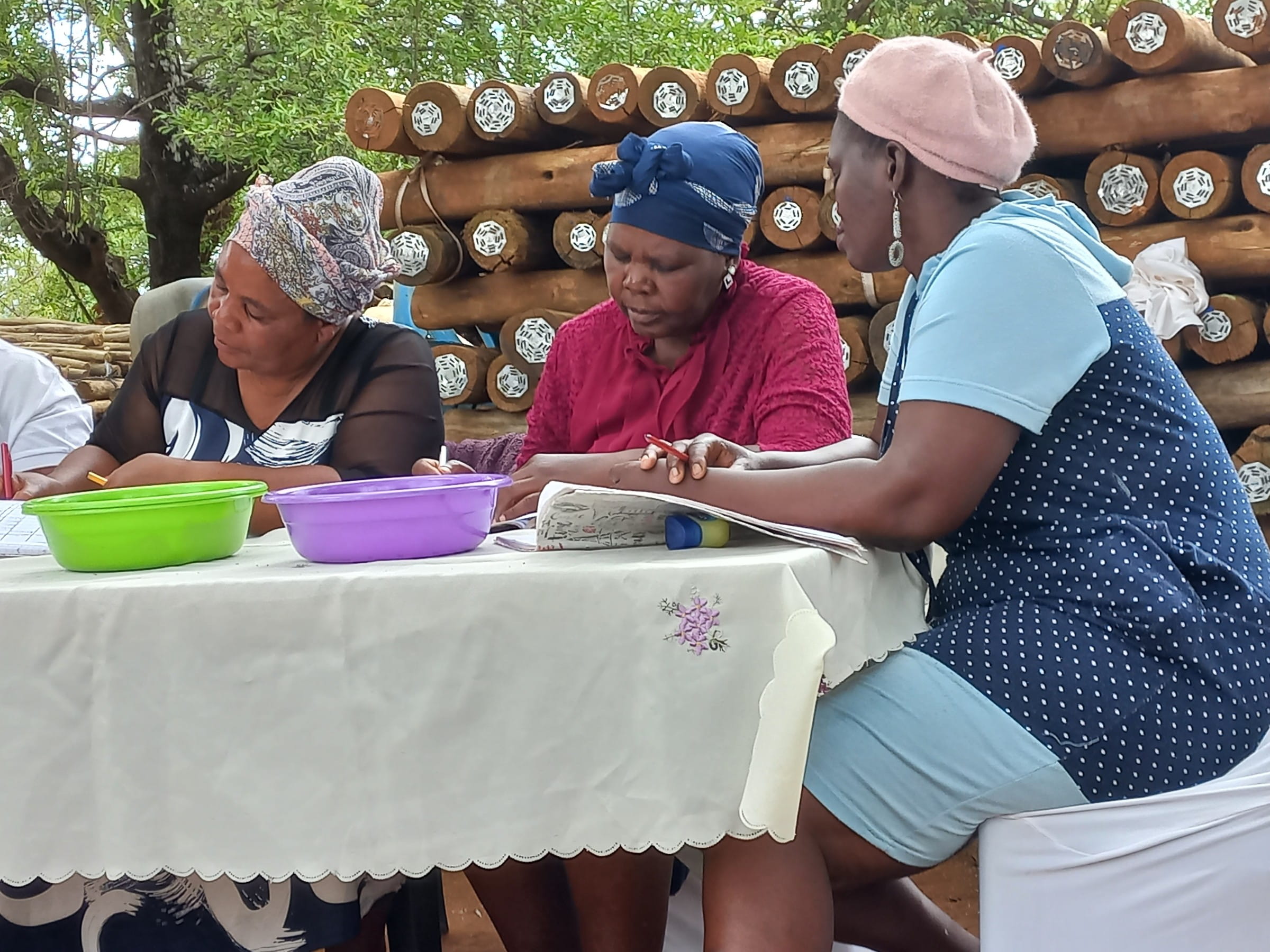 Frauen einer Selbsthilfegruppe in Südafrika (Quelle: Kindernothilfe-Partner)